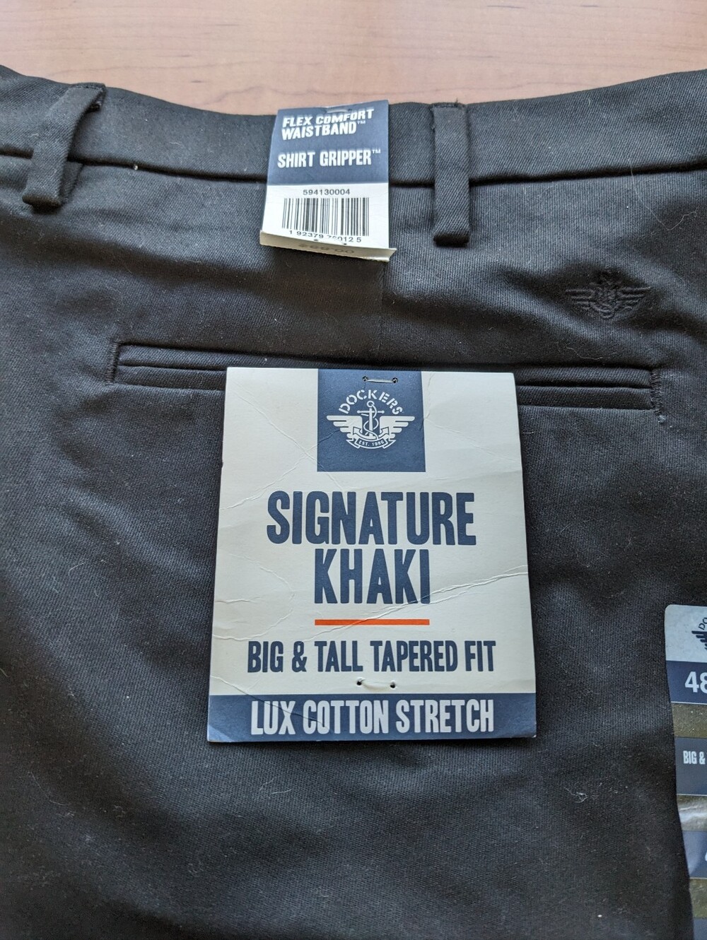 NWT Dockers Signature Khaki